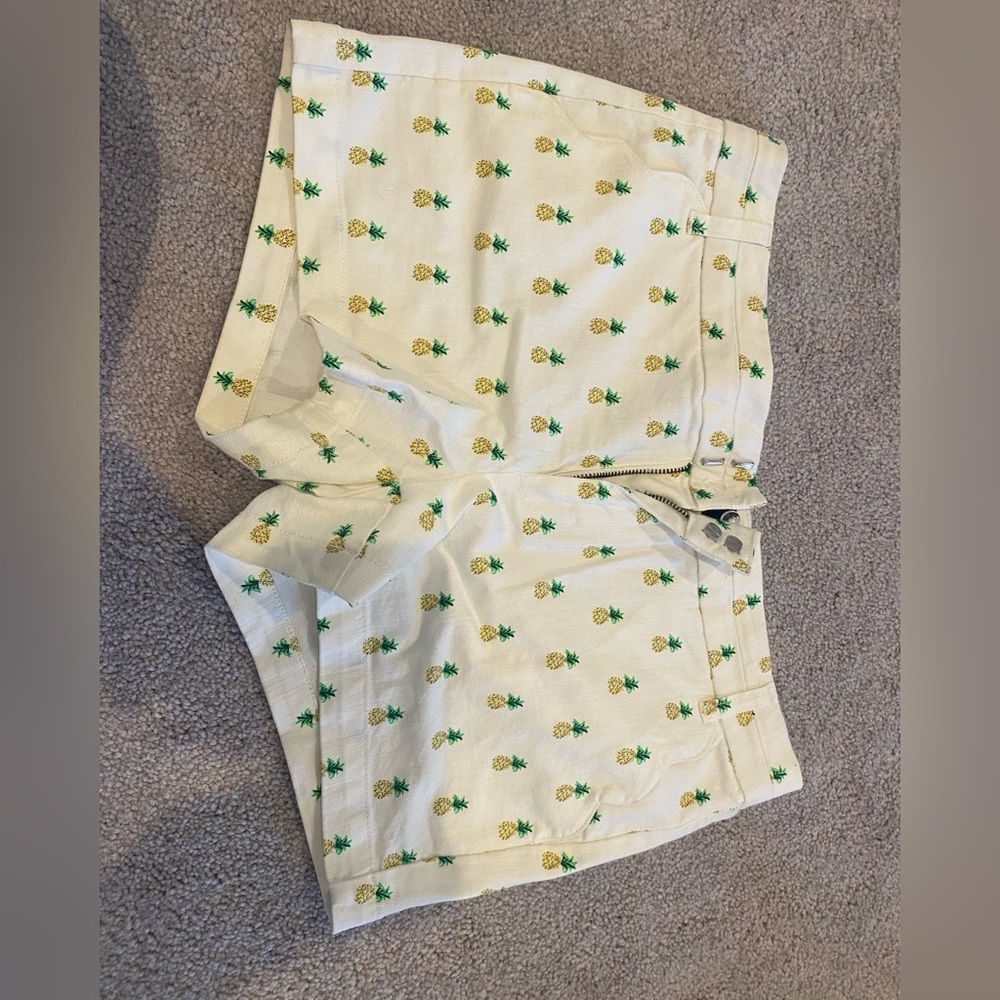 ADORABLE white pineapple jean shorts.